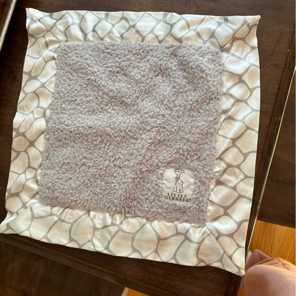 Little giraffe “baby blanky” Perfect condition but without tags. From Nordstrom